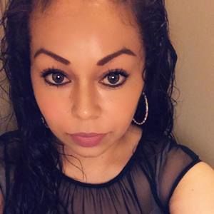 Meet your Posher, Isela